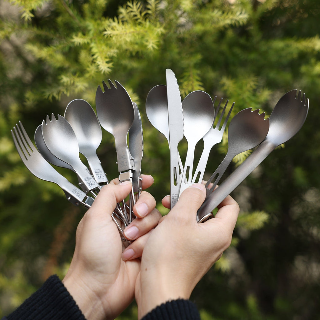 Couverts Pliables en Titane-1